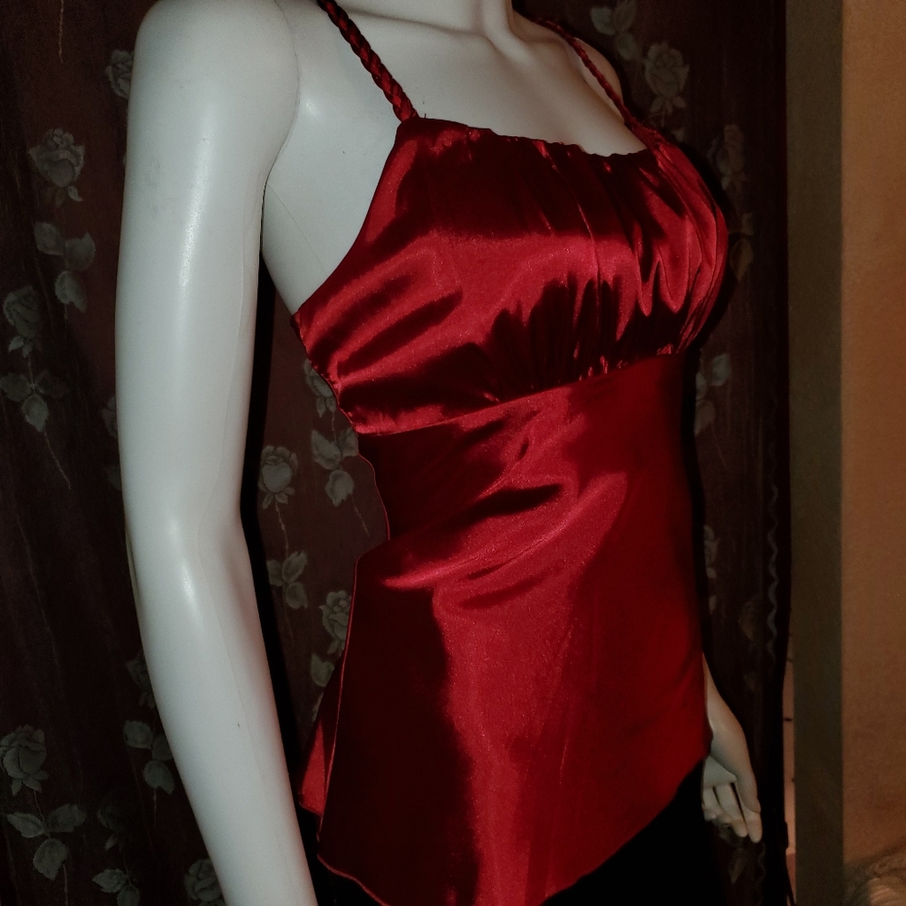 ❤Beautiful Deep Red Silk Top❤ - Picture 5 of 7